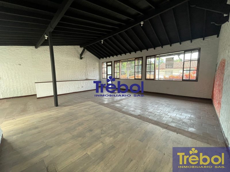 Casa-local en Arriendo en Estadio